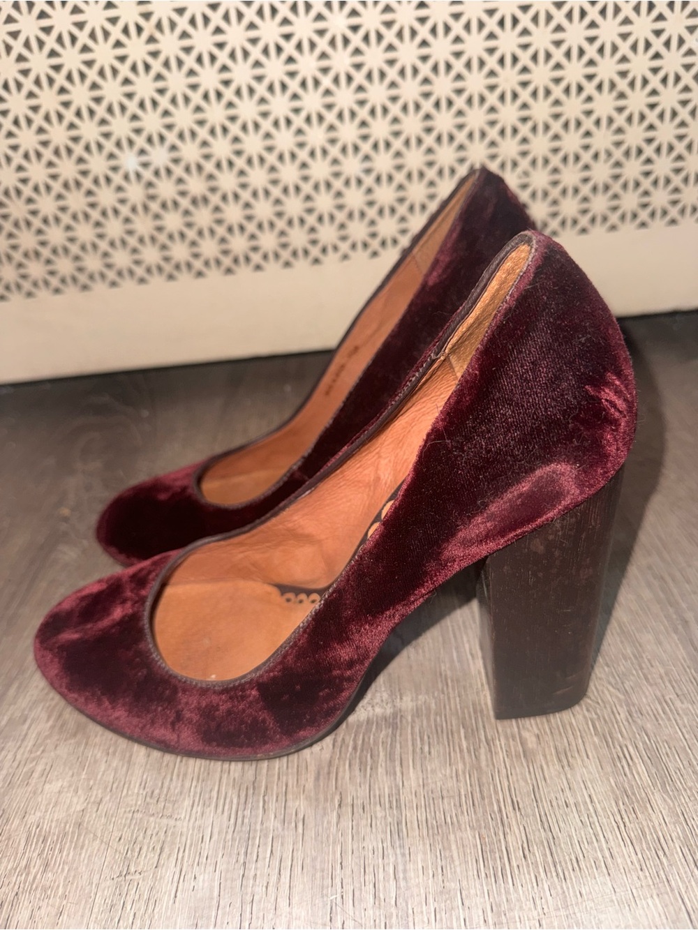 Juicy Couture Burgundy Velvet Block Heel Pumps | Size 8.5